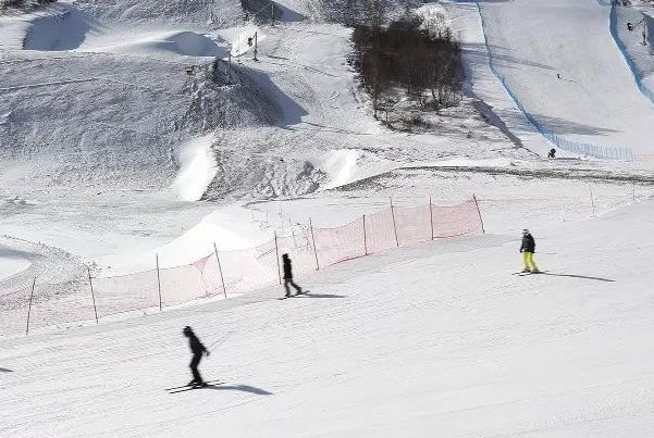 河北一游客滑雪弄丢2000万百达翡丽表，悬赏30万寻找，目前进展如何？