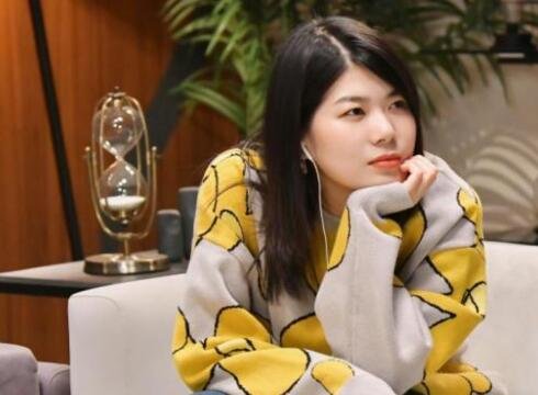 杨笠代言被举报下架，被“举报”的她到底是因为冒犯了谁？