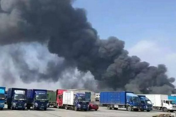 合肥一物流园发生火灾，起火原因是什么？