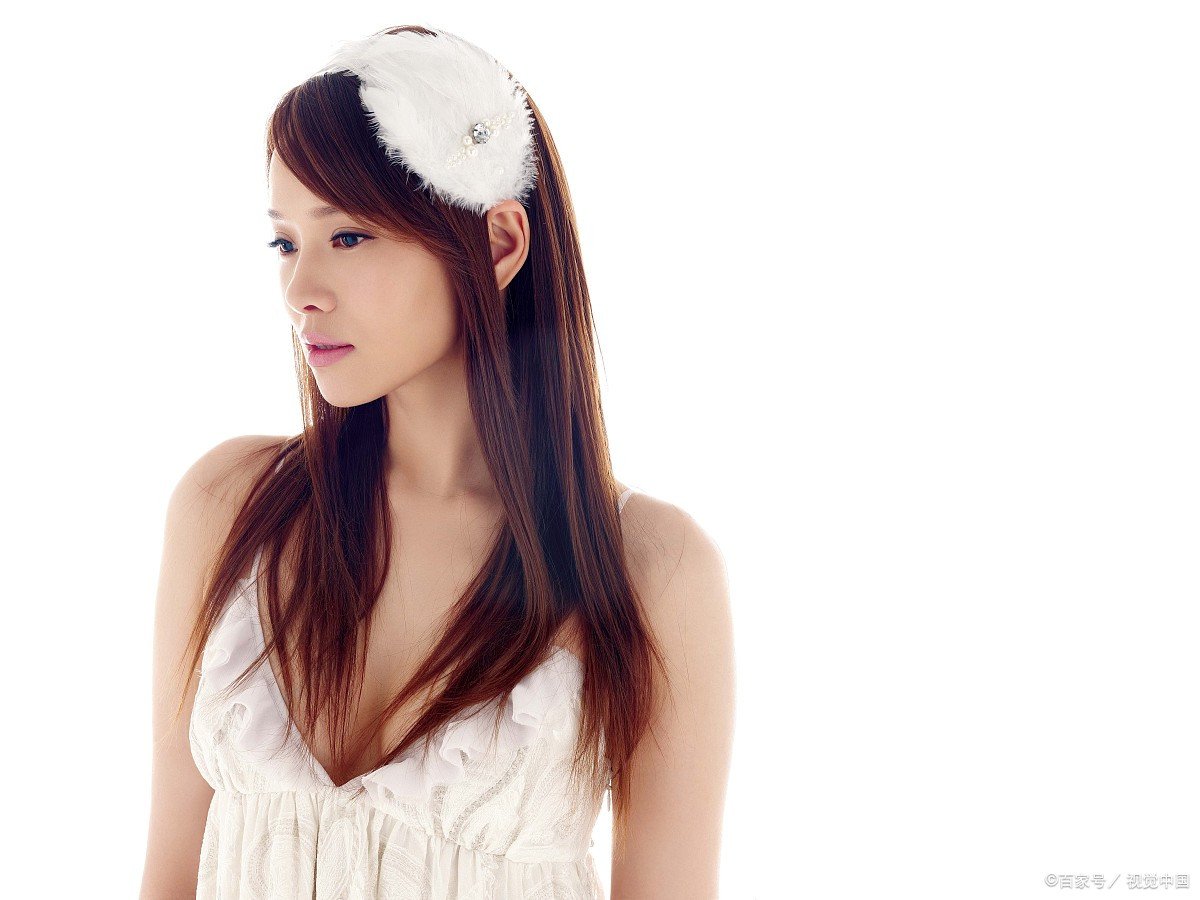 伊能静哪来的底气拉踩梅艳芳？