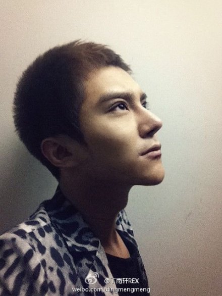 谁有丁雨轩的短发图片