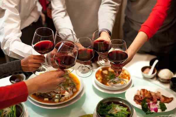 醉酒后，你做过什么奇葩事，让自己尴尬了很多年？