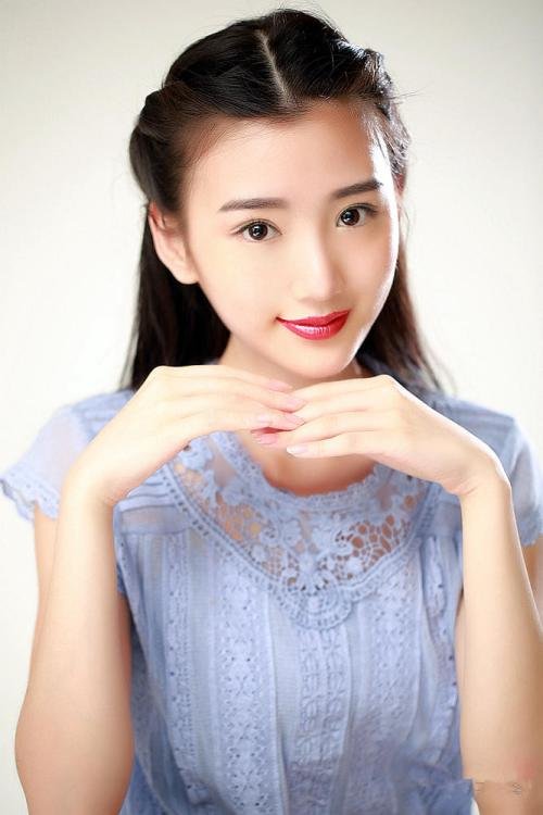 毛晓彤为什么解约？