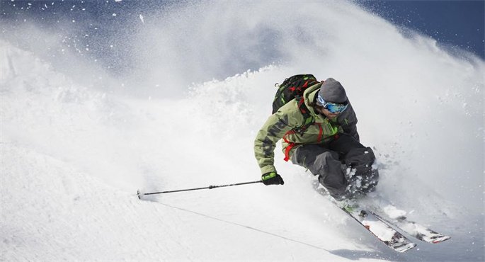 滑雪要做好哪些安全措施？有什么技巧？