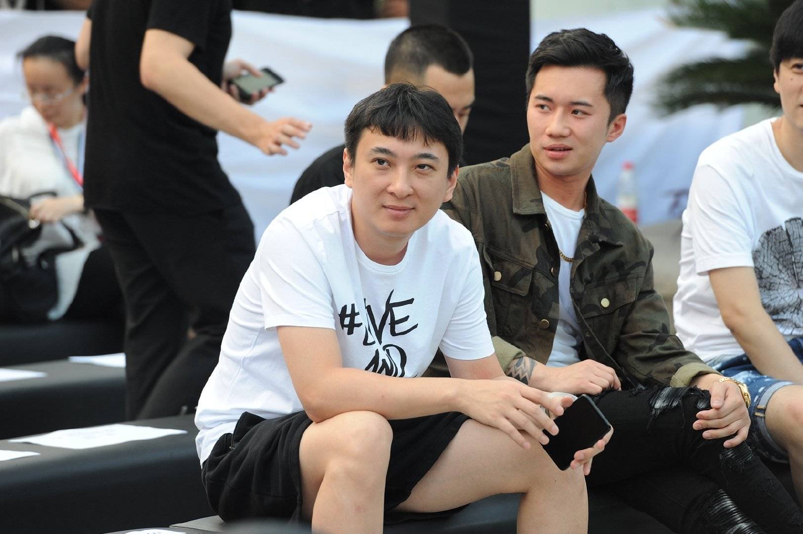 王思聪竟多次给她点赞,女网红“彭小羊”有魅力 ，你怎么看？