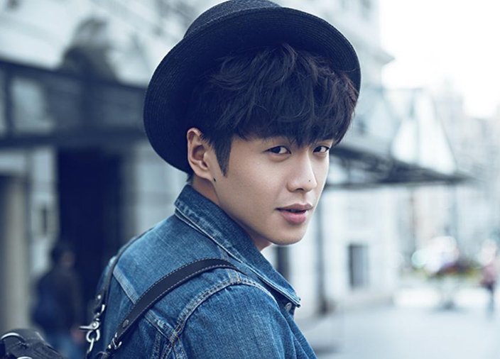 郭德纲现场“警告”张若昀，他们之间有何渊源？