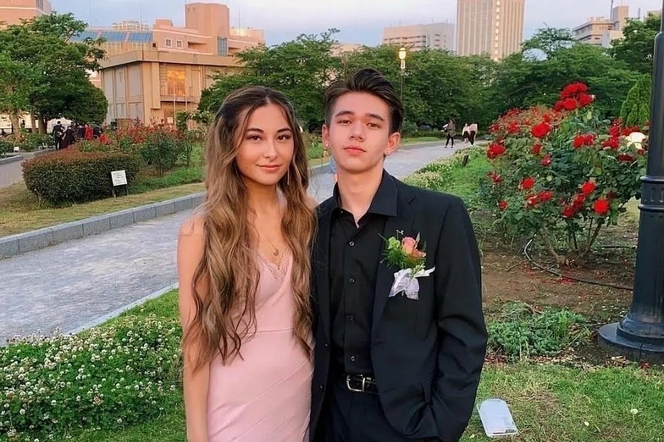 庆怜晒15岁高中视频，和15岁时相比，他如今的变化有多大？