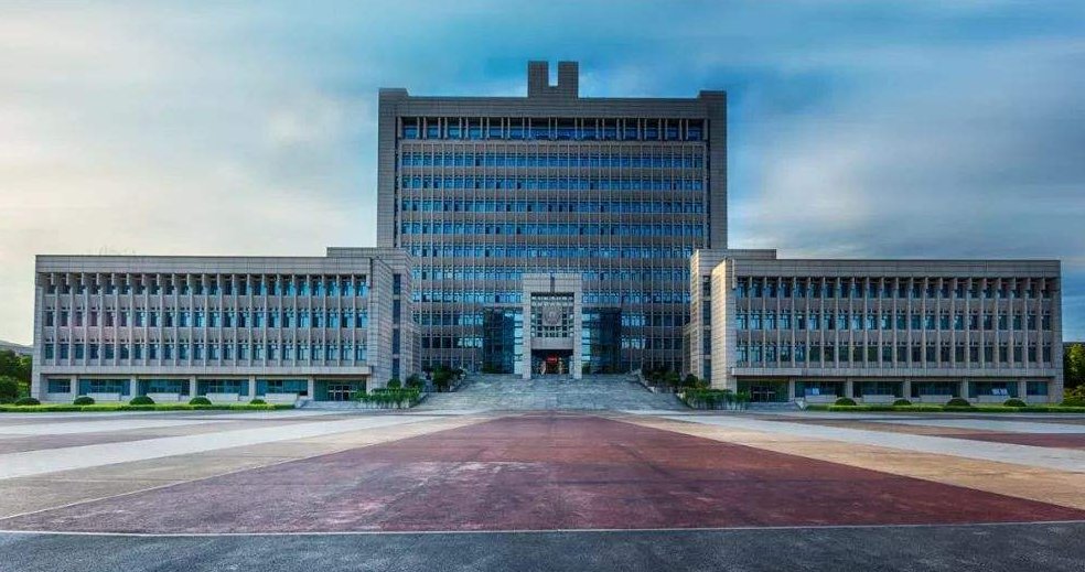 陆军勤务学院是几本