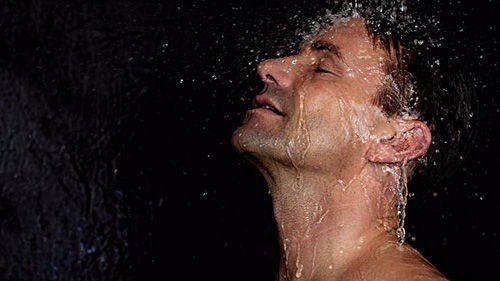 男生洗澡的时候会想些什么？