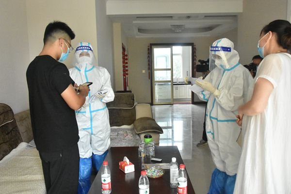 新冠肺炎确诊孕妇在瑞丽顺利产下三胞胎，母亲产后的状况如何？