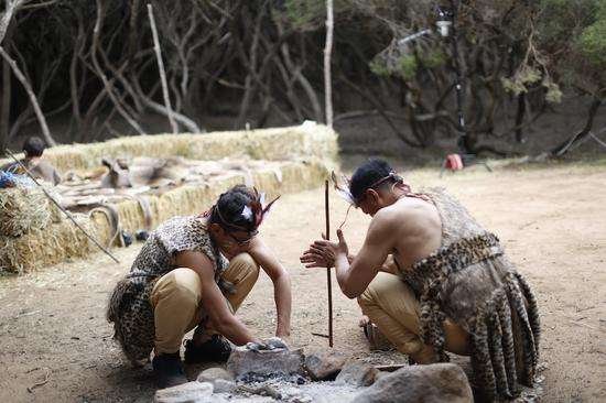 有关火的神话故事 （100字左右）