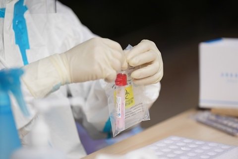 北京通州一学生核酸检测阳性，这名学生是如何被感染的？