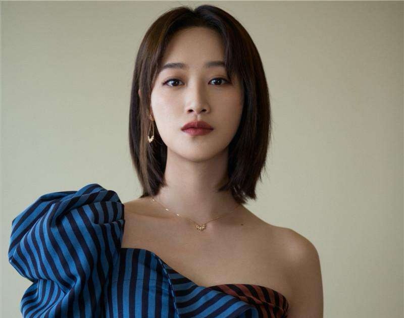 关于蓝盈莹从北京人艺辞职一事，她本人是咋回应的？