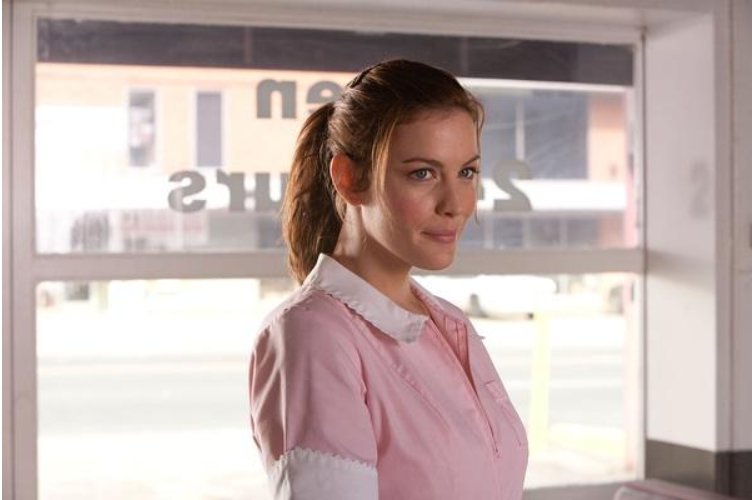 43岁丽芙泰勒感染新冠，她是如何被广为人知的？