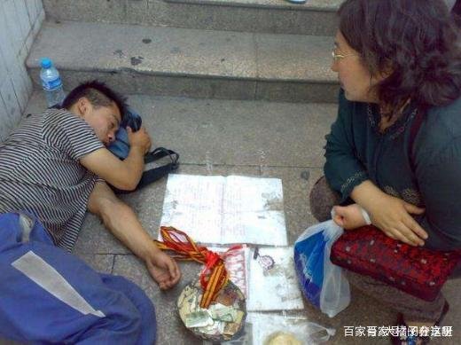 他是体操世界冠军，因盗窃罪被判入狱，练了18年体操为什么却靠乞讨度日？